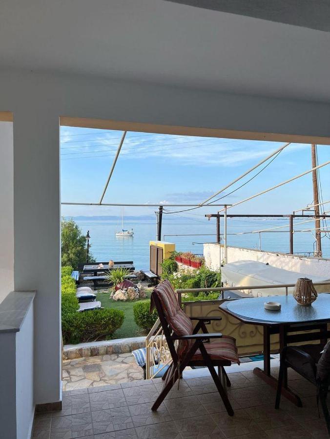 Ελένη Apartment Megalochori  Exterior photo
