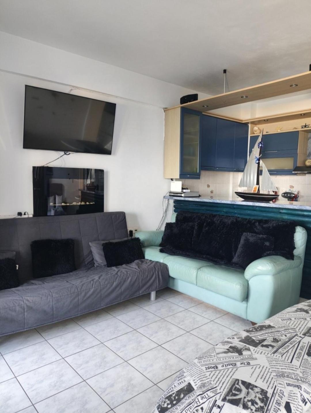 Ελένη Apartment Megalochori  Exterior photo